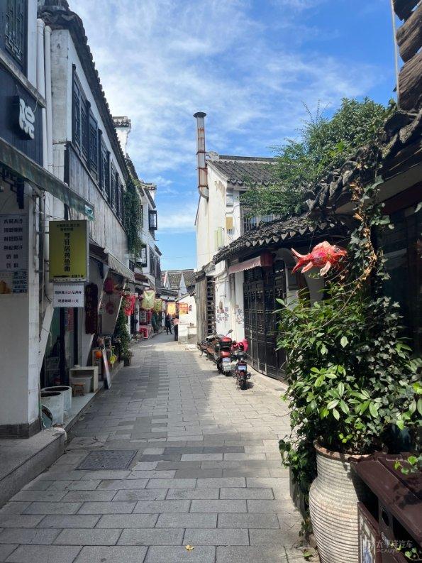 春节将至各地过年必备的年货和仪式纷纷登场